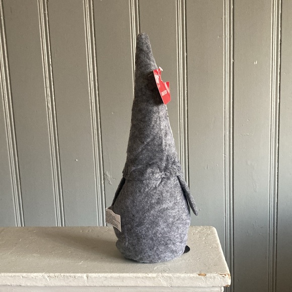 NWT- 14” Gray Christmas Holiday Gnome Decorstion w/ Gray & White Sweater Hat - Picture 6 of 17
